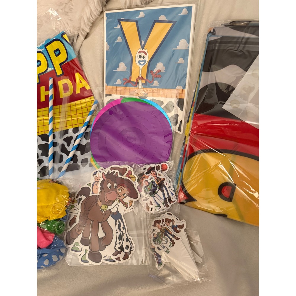 Disney Toy Story themed decorations festive Party Set bRand NEW